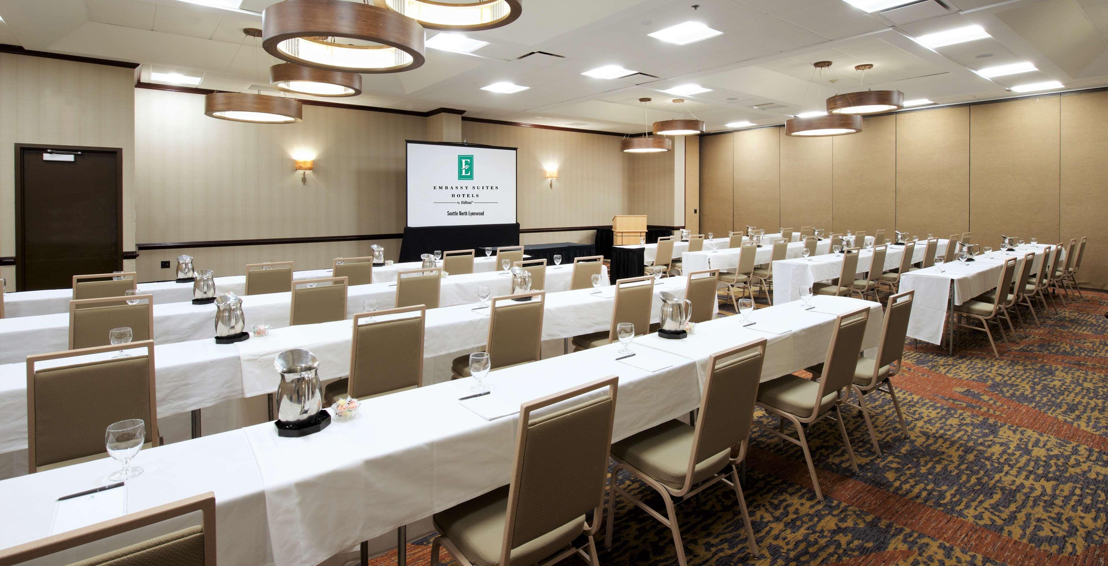 Embassy Suites By Hilton Seattle North Lynnwood Exteriör bild