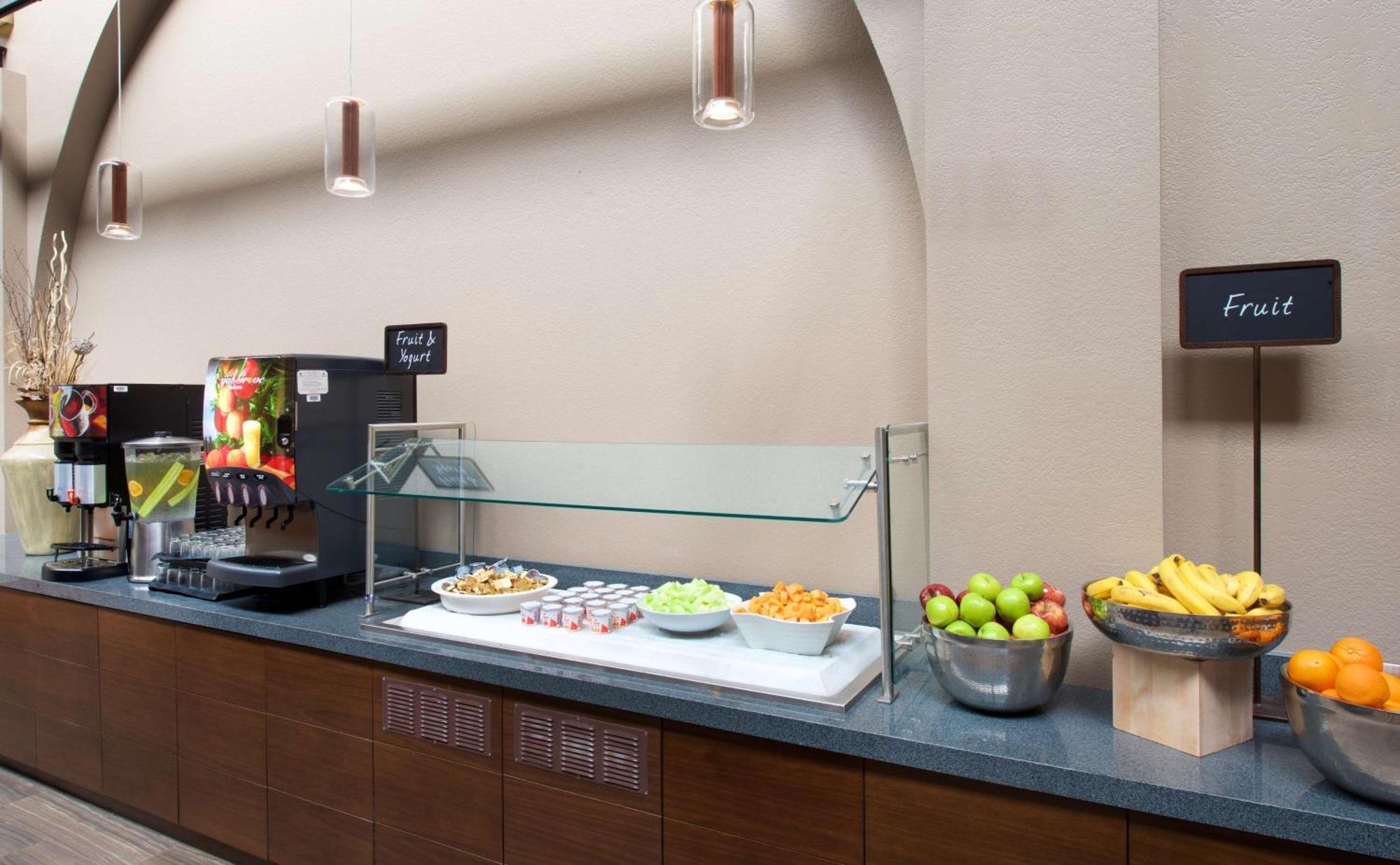 Embassy Suites By Hilton Seattle North Lynnwood Exteriör bild